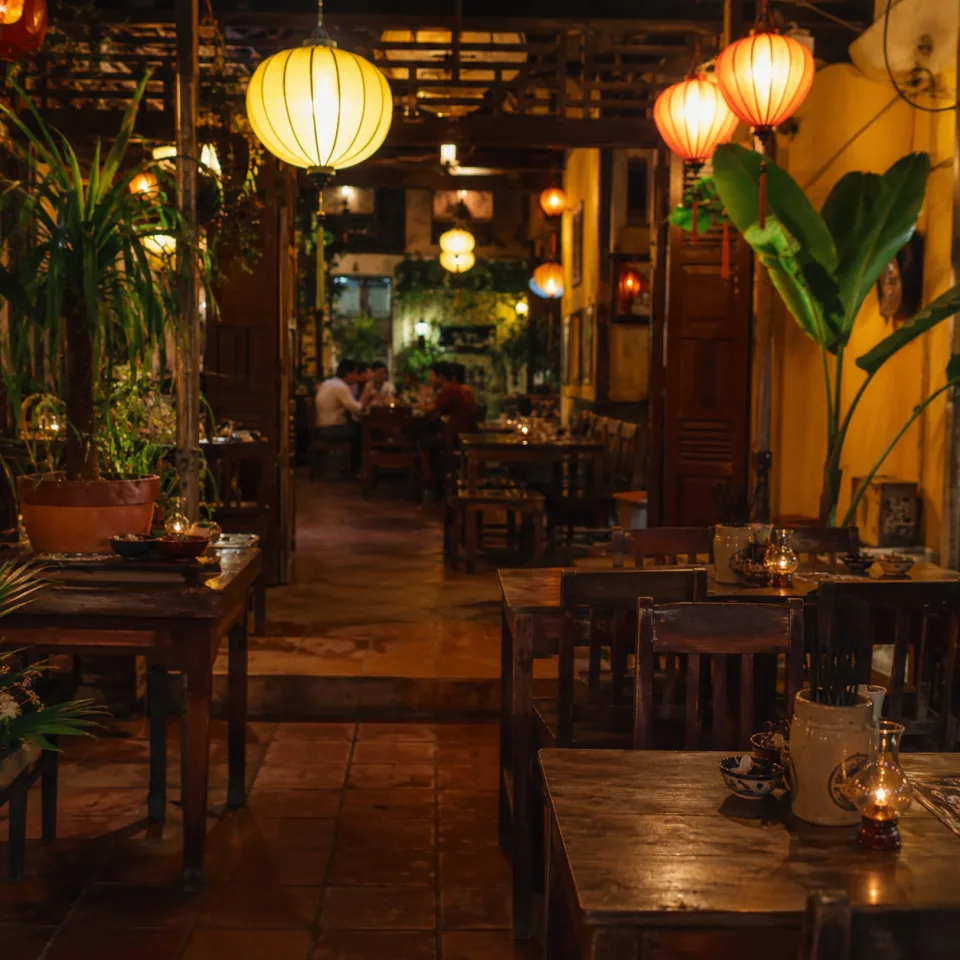 Bàn ăn tại Nguyễn Thế Giáp